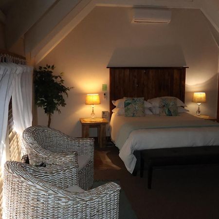 The Leopard Tree Bed & Breakfast Полокване Екстериор снимка